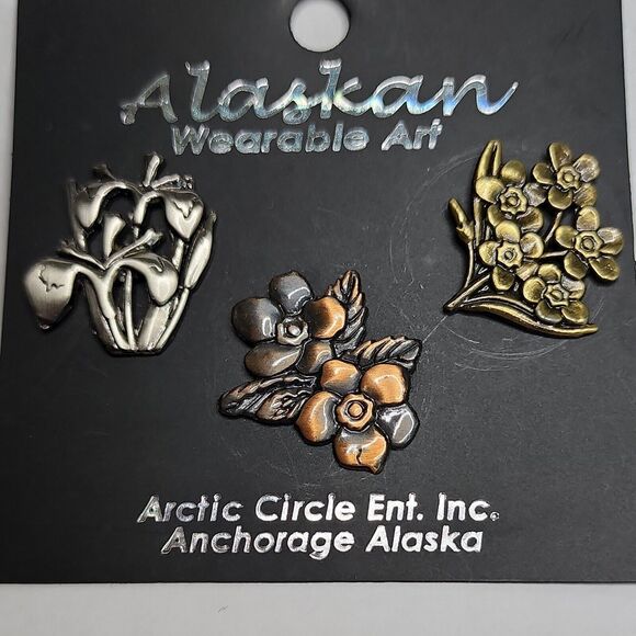 Alaskan Wearable Art Artic Circle Ent. Inc Floral Set of 3 Pinbacks on Card New - Picture 2 of 4